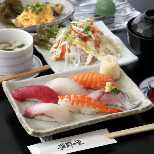 Many sushi lunch menus ◎