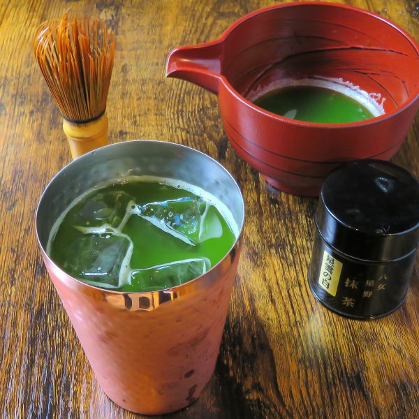 抹茶の香りと苦みがたまらない！厳選茶番使用のお茶ハイ
