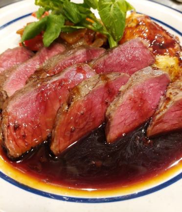 【特選A5黒毛和牛が楽しめる】スペシャルビストロコース2デザート付き全4品8,000円(税込8,800円)