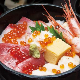 Lunch time luxury seafood bowl 1500 yen