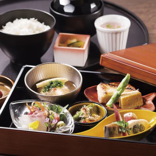 Lunch benefit [Online reservation only] Shokado Kaishoku one drink service