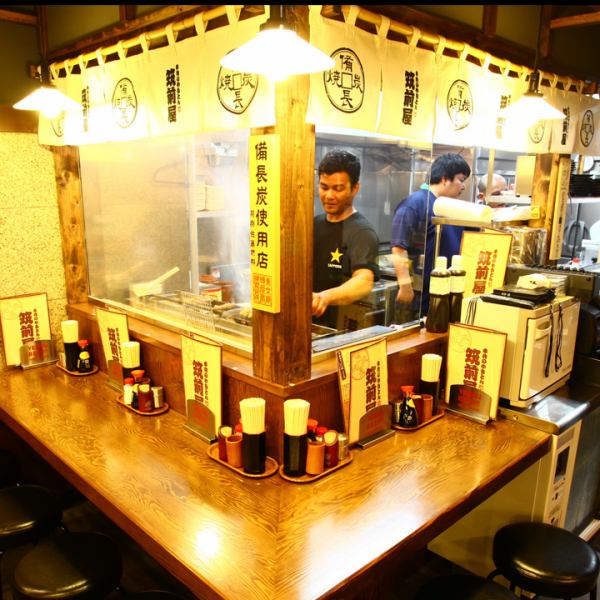 【お仕事帰りの飲み会・サクッと1人飲みも♪】西大島駅から徒歩4分とアクセス抜群の「日本橋角吉茅場町」、ゆったり座れるテーブル席からお一人様も気軽にご利用頂けるカウンター席もございます。お仲間との飲み会や会社帰りの食事、ゆっくり過ごしたいランチタイムにもぴったりです。是非気軽にご来店ください。