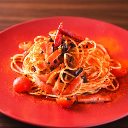 こだわりの特製パスタを味わう
