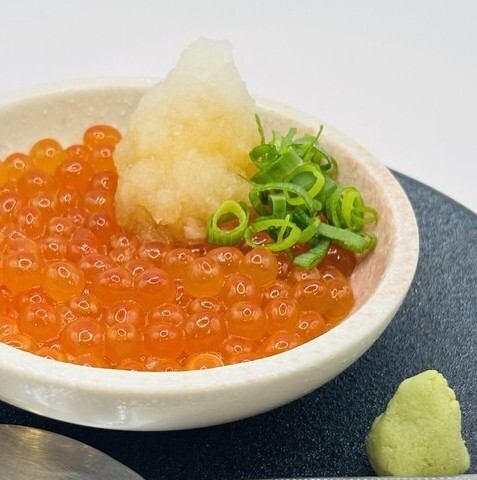 酱油腌鲑鱼子