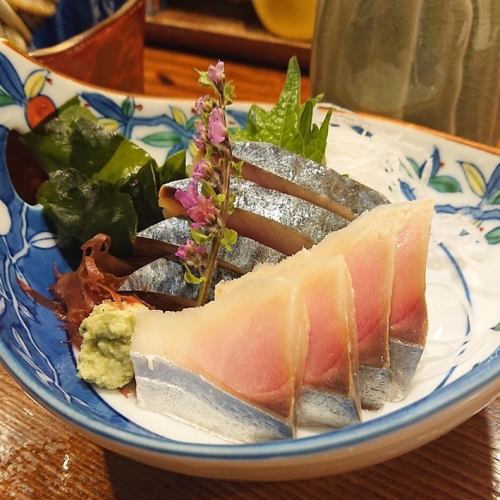 Seasonal sashimi (* Example of course meal)