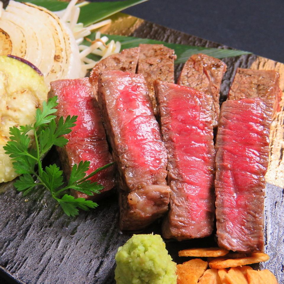 「とくしま三ツ星ステーキ膳」2380円（2618円込）種類豊富