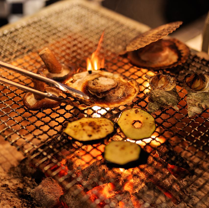 新鮮な刺身や原始焼き、干物を存分に味わう♪