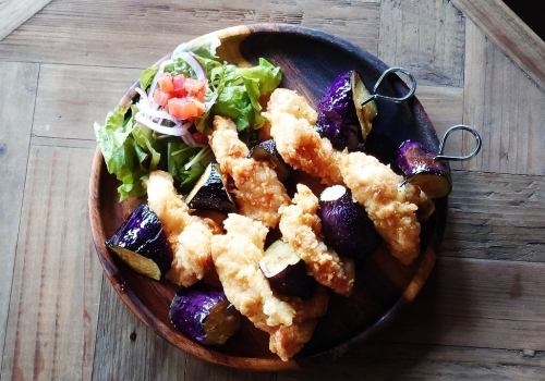 フライドチキンと揚げナスのBBQ串