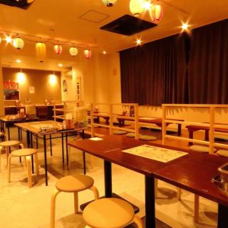 ご同僚との飲みやデート・サク飲み等様々なシーンでご利用いただけます。豊富なお食事とドリンクと併せて是非ご利用ください♪