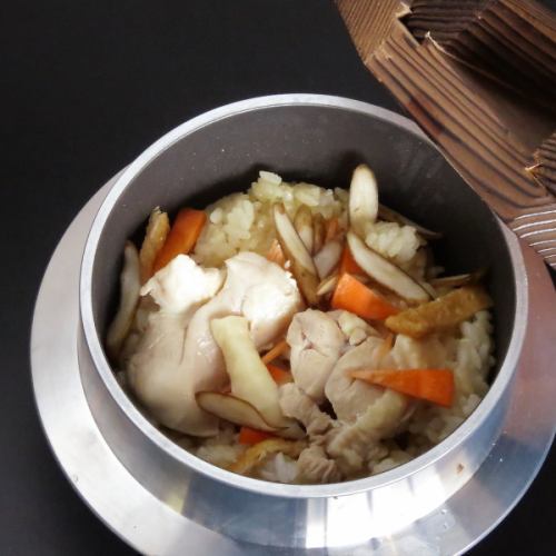 【釜飯】鶏釜飯