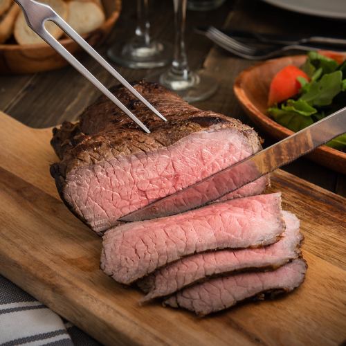 No less than Churrasco! Popular roast beef aged for 3 days! All-you-can-eat and drink for 3 hours ◎