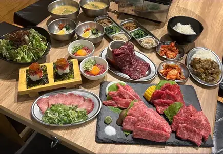【최고의 고베규를 만끽】 생일이나 기념일에 ◎전 14품 고베규 코스 9800엔(부가세 포함 10780엔)