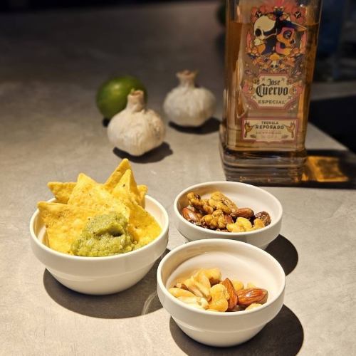 ワカモレディップ