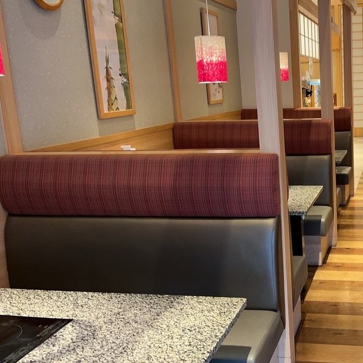 돼지 뷔페와 음료 무제한으로 4466 엔 (세금 포함)! 친구끼리의 식사회에 최적