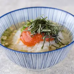 お茶漬け (梅・鮭・明太)