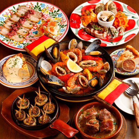 Our proud Spanish cuisine and a wide variety of natural wines and sherry