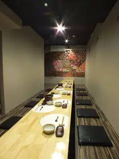 【掘りごたつ個室：12名～20名】部屋ごとに雰囲気の変わる掘りごたつ個室。