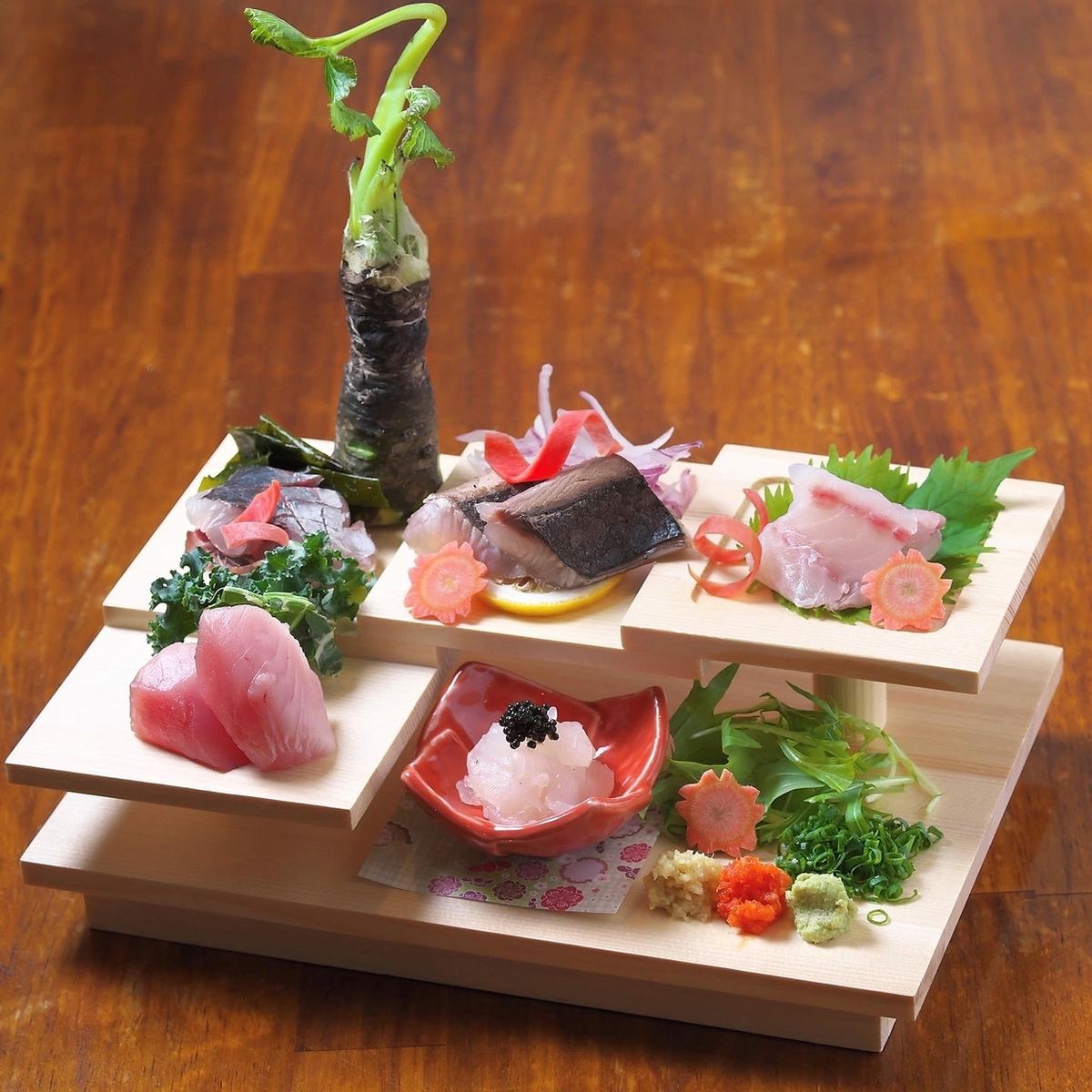Please enjoy the fresh seafood of Itoshima luxuriously.