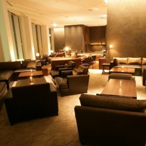 It is a sofa seat on the second floor.A chic space with a mature atmosphere.You can spend a relaxing time♪(Sofa charge, 1,100 yen for seat reservation only, 500 yen for course reservation/after dinner time)