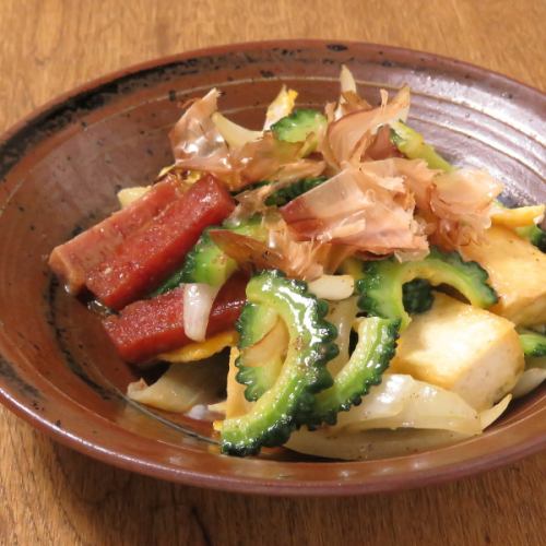 沖縄を代表する家庭料理◎チャンプルー