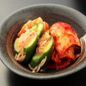 Assorted kimchi / assorted namul