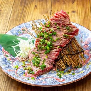 Large-sized diamond-cut hormone fatty rib steak