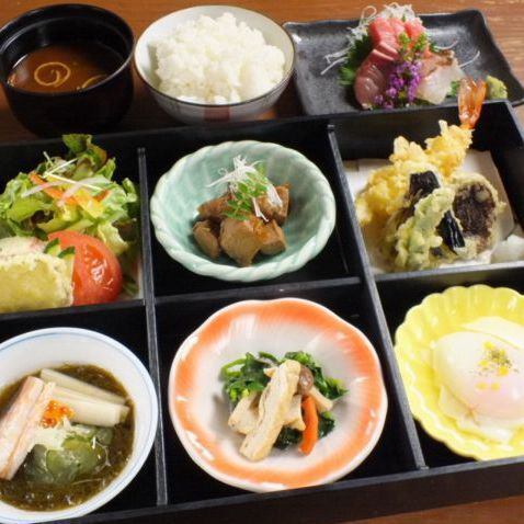 昼宴会にオススメ当店自慢！まごころ弁当１６８０円