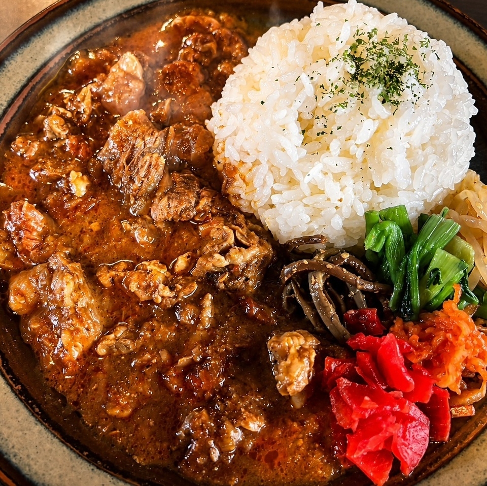 ごはん泥棒のスパイスカレーは絶品