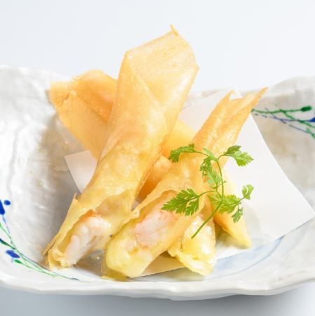 Shrimp cheese spring rolls