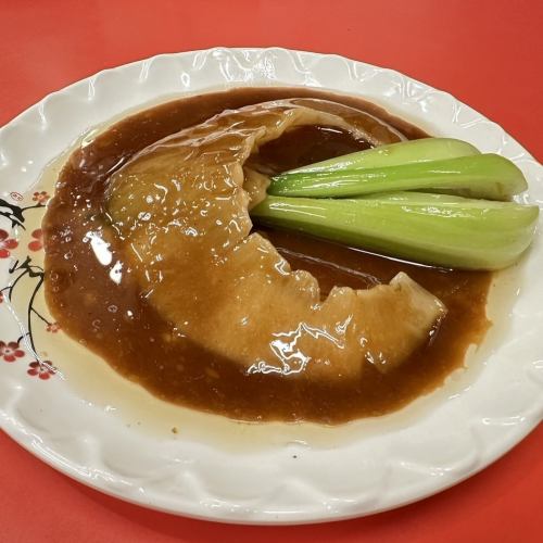 Braised shark fin in soy sauce