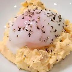 카츠오 특제 감자 샐러드 온천 계란