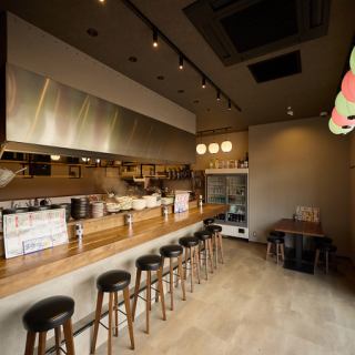 カウンター席はお一人様でのお気軽なお食事や、デートなどのお席にぴったりです☆