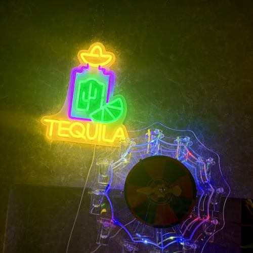 定番からショートまで！100種類超の本格カクテルとお酒