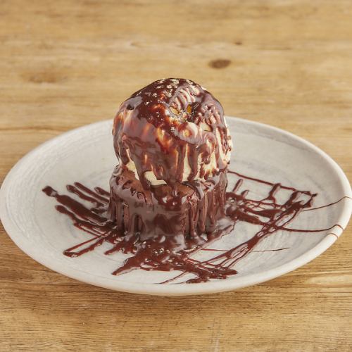 フォンダンショコラonバニラアイス