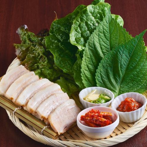 蒸し豚（包み野菜付）