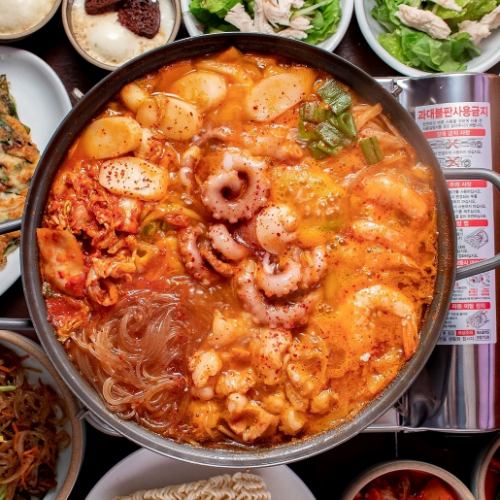 【韓国釜山名物】ナッコプセ！2人前3,680円（税込）