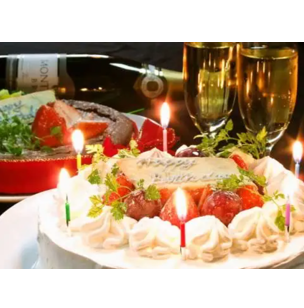 【誕生日・記念日のサプライズ】大切な方のお祝いはぜひ当店で！カップルやグループでのアニバーサリープランをご用意しております。さらに、4名様以上のご予約で「シャンパンボトル＋ホールケーキ」をプレゼントする豪華な特典も♪全席個室のプライベート空間で、思い出に残る素敵なサプライズを全力でお手伝いします。