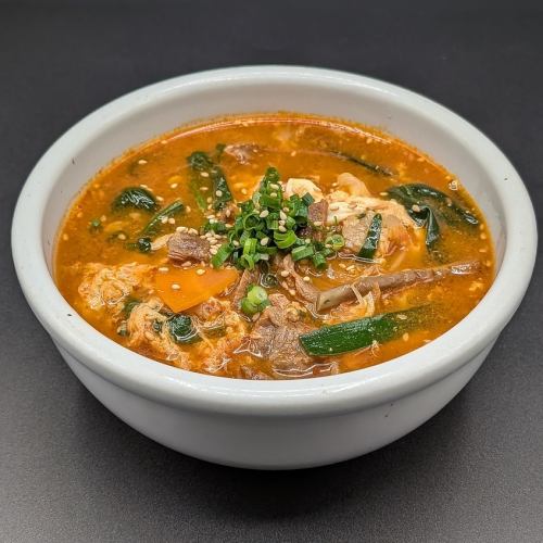 [辛] ユッケジャンスープ