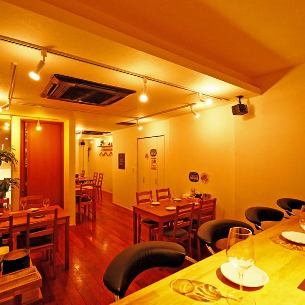 You can also see the counter seats where the chef is cooking.We welcome you to visit us alone! Please come to our casual cup at the end of your work.Of course it is also recommended for dating.You can enjoy a peaceful meal without getting nervous because the line of sight doesn't match.