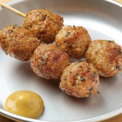 Tsukune (chicken meatballs) with sauce or salt