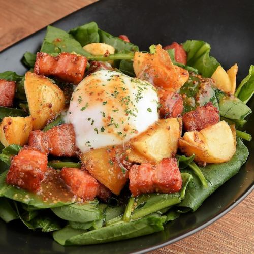 German salad with soft-boiled egg and horenso