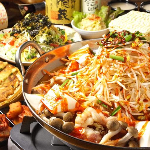 [Delicious and Spicy! Teppan Hot Pot Course] All-you-can-drink is available for an additional fee♪