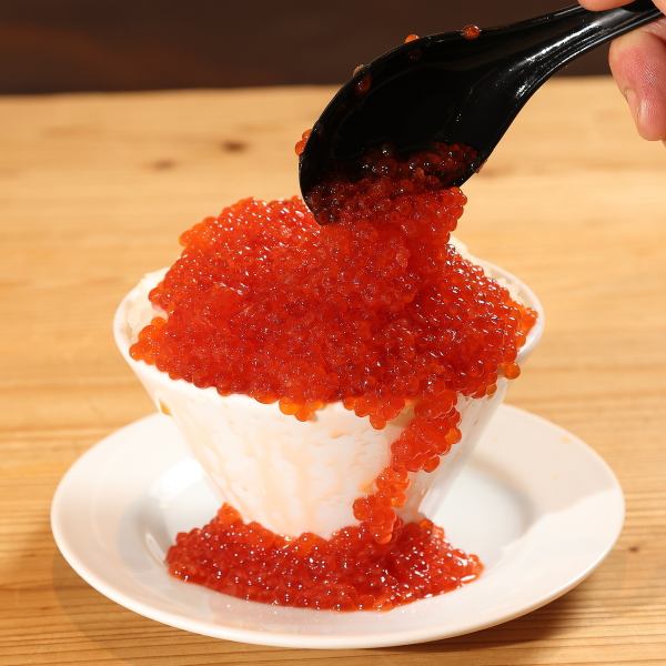 【目の前でいくらをおかけします！】こぼれいくらびっくら丼は、ワッショイ！盛り上がる事間違いなし！