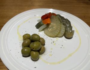 オリーブとピクルス