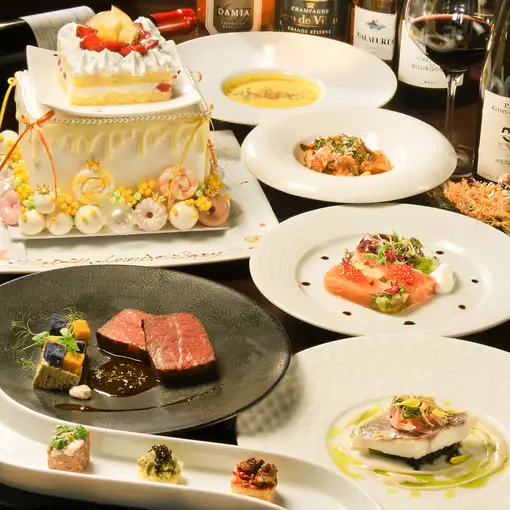 《Mirto》烤A5仙台牛里脊、清蒸鲷鱼及其他9道精选食材烹制的菜肴 ◆包含周年纪念蛋糕