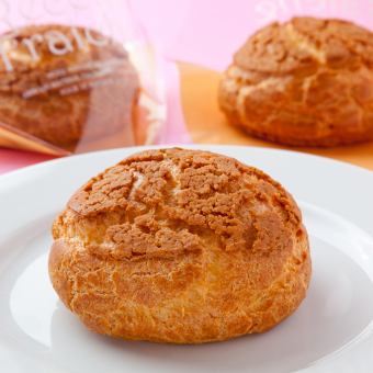 [Set of 5 cookie cream puffs] Click here to make an online reservation for takeout♪