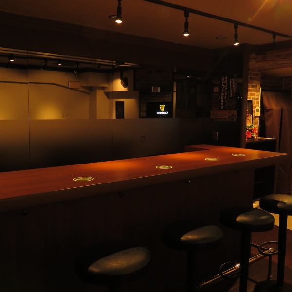 After all, the bar's taste is the counter, and when you want to calm down and have a drink with your friends, we offer table seating.Terminal Station Ikebukuro where each line crosses.A 1 minute walk from West Exit C7 Exit! Enjoy a wonderful night in Ikebukuro in our shop alone or as a couple or with friends.