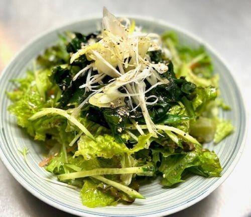 Choreogi salad/Caesar salad/Nori salad