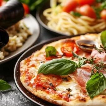 【PIZZA & CHICKEN食べ飲み放題】  90分　3,980円 (プレミアム飲み放題付き)