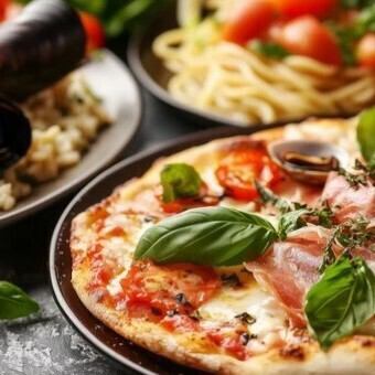 【PIZZA & CHICKEN食べ飲み放題】  120分　4,980円 (プレミアム飲み放題付き)